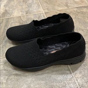 Women’s Skechers NWOT